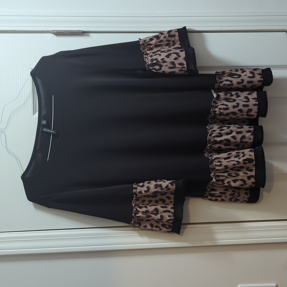 Black Versona Shirt 3/4 Sleeve Leopard Print Accents